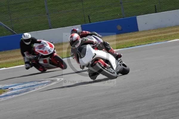 Motorcycle action photographs;donington;donington park leicestershire;donington photographs;event digital images;eventdigitalimages;no limits trackday;peter wileman photography;trackday;trackday digital images;trackday photos