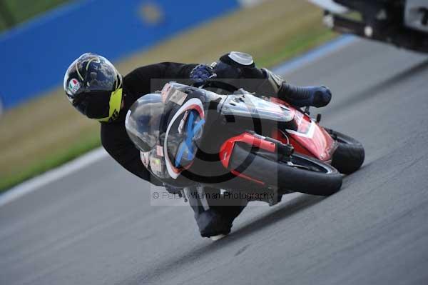 Motorcycle action photographs;donington;donington park leicestershire;donington photographs;event digital images;eventdigitalimages;no limits trackday;peter wileman photography;trackday;trackday digital images;trackday photos