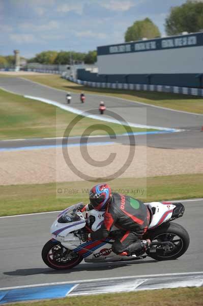 Motorcycle action photographs;donington;donington park leicestershire;donington photographs;event digital images;eventdigitalimages;no limits trackday;peter wileman photography;trackday;trackday digital images;trackday photos