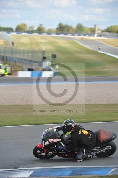 Motorcycle action photographs;donington;donington park leicestershire;donington photographs;event digital images;eventdigitalimages;no limits trackday;peter wileman photography;trackday;trackday digital images;trackday photos