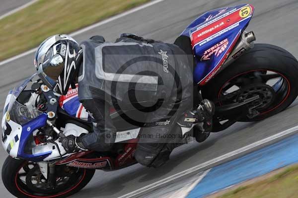 Motorcycle action photographs;donington;donington park leicestershire;donington photographs;event digital images;eventdigitalimages;no limits trackday;peter wileman photography;trackday;trackday digital images;trackday photos