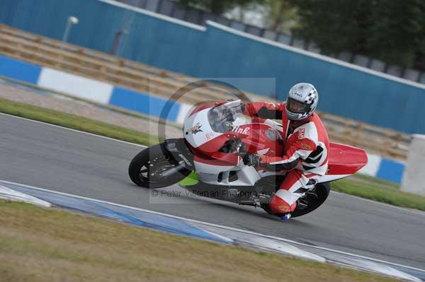 Motorcycle action photographs;donington;donington park leicestershire;donington photographs;event digital images;eventdigitalimages;no limits trackday;peter wileman photography;trackday;trackday digital images;trackday photos