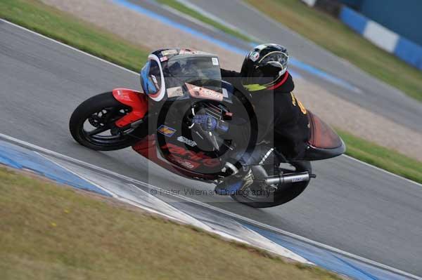 Motorcycle action photographs;donington;donington park leicestershire;donington photographs;event digital images;eventdigitalimages;no limits trackday;peter wileman photography;trackday;trackday digital images;trackday photos