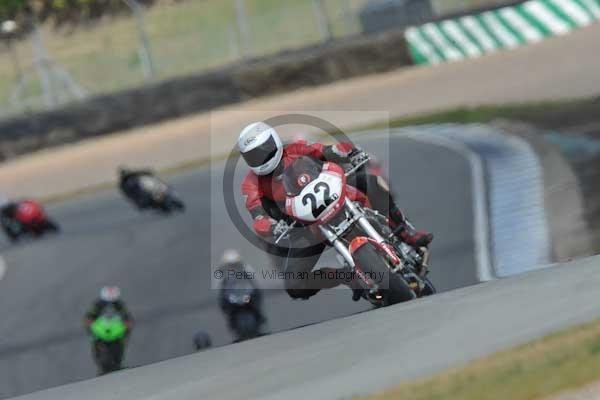 Motorcycle action photographs;donington;donington park leicestershire;donington photographs;event digital images;eventdigitalimages;no limits trackday;peter wileman photography;trackday;trackday digital images;trackday photos