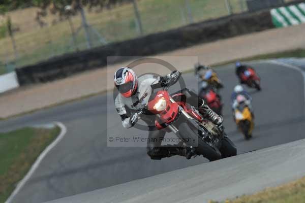 Motorcycle action photographs;donington;donington park leicestershire;donington photographs;event digital images;eventdigitalimages;no limits trackday;peter wileman photography;trackday;trackday digital images;trackday photos