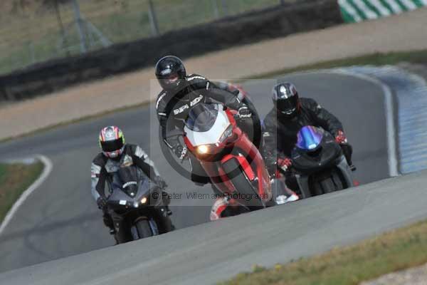 Motorcycle action photographs;donington;donington park leicestershire;donington photographs;event digital images;eventdigitalimages;no limits trackday;peter wileman photography;trackday;trackday digital images;trackday photos