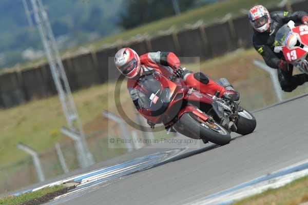 Motorcycle action photographs;donington;donington park leicestershire;donington photographs;event digital images;eventdigitalimages;no limits trackday;peter wileman photography;trackday;trackday digital images;trackday photos