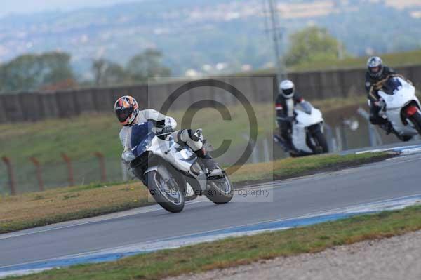 Motorcycle action photographs;donington;donington park leicestershire;donington photographs;event digital images;eventdigitalimages;no limits trackday;peter wileman photography;trackday;trackday digital images;trackday photos