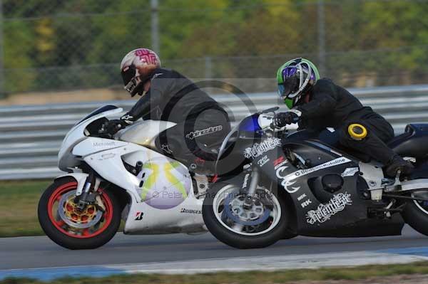 Motorcycle action photographs;donington;donington park leicestershire;donington photographs;event digital images;eventdigitalimages;no limits trackday;peter wileman photography;trackday;trackday digital images;trackday photos