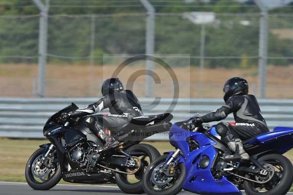 Motorcycle action photographs;donington;donington park leicestershire;donington photographs;event digital images;eventdigitalimages;no limits trackday;peter wileman photography;trackday;trackday digital images;trackday photos