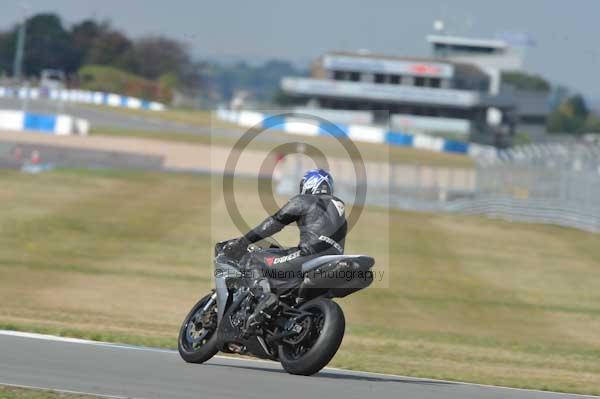 Motorcycle action photographs;donington;donington park leicestershire;donington photographs;event digital images;eventdigitalimages;no limits trackday;peter wileman photography;trackday;trackday digital images;trackday photos