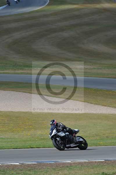 Motorcycle action photographs;donington;donington park leicestershire;donington photographs;event digital images;eventdigitalimages;no limits trackday;peter wileman photography;trackday;trackday digital images;trackday photos