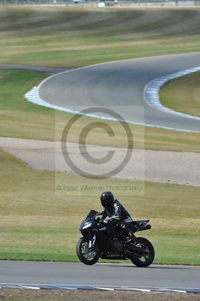 Motorcycle action photographs;donington;donington park leicestershire;donington photographs;event digital images;eventdigitalimages;no limits trackday;peter wileman photography;trackday;trackday digital images;trackday photos