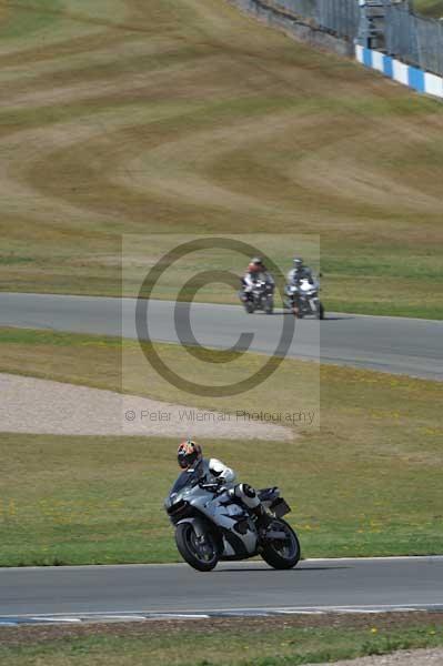 Motorcycle action photographs;donington;donington park leicestershire;donington photographs;event digital images;eventdigitalimages;no limits trackday;peter wileman photography;trackday;trackday digital images;trackday photos