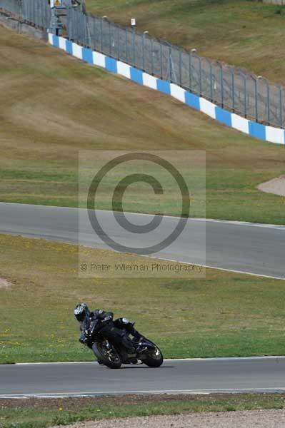 Motorcycle action photographs;donington;donington park leicestershire;donington photographs;event digital images;eventdigitalimages;no limits trackday;peter wileman photography;trackday;trackday digital images;trackday photos