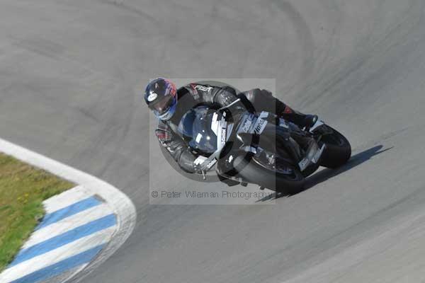 Motorcycle action photographs;donington;donington park leicestershire;donington photographs;event digital images;eventdigitalimages;no limits trackday;peter wileman photography;trackday;trackday digital images;trackday photos