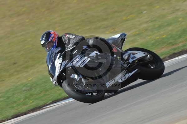 Motorcycle action photographs;donington;donington park leicestershire;donington photographs;event digital images;eventdigitalimages;no limits trackday;peter wileman photography;trackday;trackday digital images;trackday photos