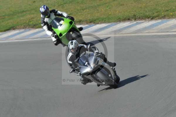 Motorcycle action photographs;donington;donington park leicestershire;donington photographs;event digital images;eventdigitalimages;no limits trackday;peter wileman photography;trackday;trackday digital images;trackday photos