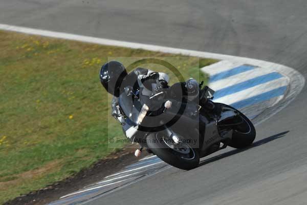 Motorcycle action photographs;donington;donington park leicestershire;donington photographs;event digital images;eventdigitalimages;no limits trackday;peter wileman photography;trackday;trackday digital images;trackday photos