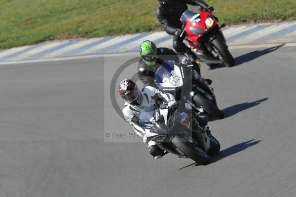 Motorcycle action photographs;donington;donington park leicestershire;donington photographs;event digital images;eventdigitalimages;no limits trackday;peter wileman photography;trackday;trackday digital images;trackday photos