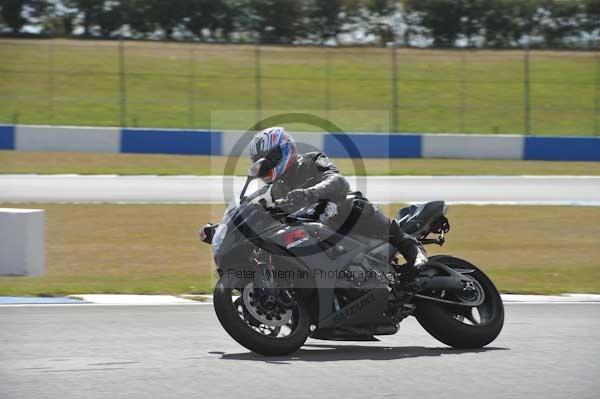 Motorcycle action photographs;donington;donington park leicestershire;donington photographs;event digital images;eventdigitalimages;no limits trackday;peter wileman photography;trackday;trackday digital images;trackday photos