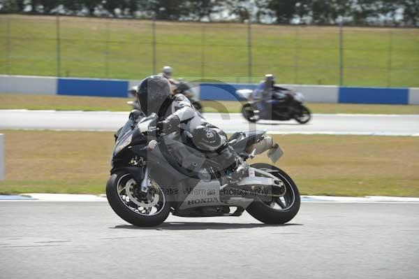 Motorcycle action photographs;donington;donington park leicestershire;donington photographs;event digital images;eventdigitalimages;no limits trackday;peter wileman photography;trackday;trackday digital images;trackday photos