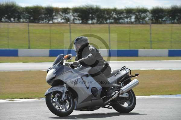 Motorcycle action photographs;donington;donington park leicestershire;donington photographs;event digital images;eventdigitalimages;no limits trackday;peter wileman photography;trackday;trackday digital images;trackday photos