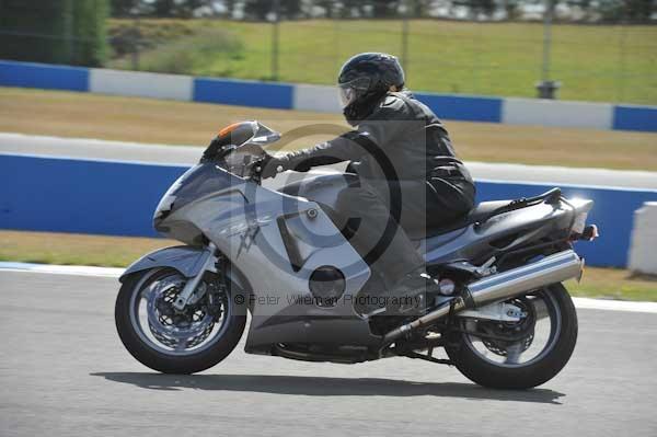 Motorcycle action photographs;donington;donington park leicestershire;donington photographs;event digital images;eventdigitalimages;no limits trackday;peter wileman photography;trackday;trackday digital images;trackday photos