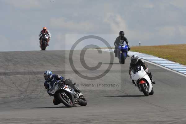 Motorcycle action photographs;donington;donington park leicestershire;donington photographs;event digital images;eventdigitalimages;no limits trackday;peter wileman photography;trackday;trackday digital images;trackday photos