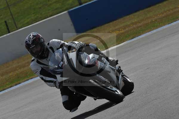 Motorcycle action photographs;donington;donington park leicestershire;donington photographs;event digital images;eventdigitalimages;no limits trackday;peter wileman photography;trackday;trackday digital images;trackday photos