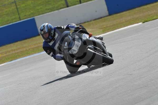 Motorcycle action photographs;donington;donington park leicestershire;donington photographs;event digital images;eventdigitalimages;no limits trackday;peter wileman photography;trackday;trackday digital images;trackday photos