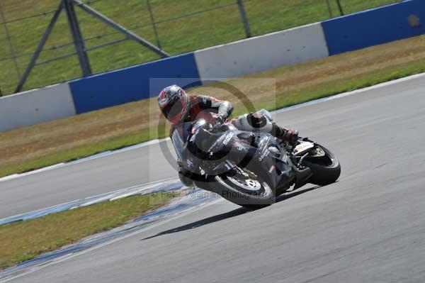 Motorcycle action photographs;donington;donington park leicestershire;donington photographs;event digital images;eventdigitalimages;no limits trackday;peter wileman photography;trackday;trackday digital images;trackday photos