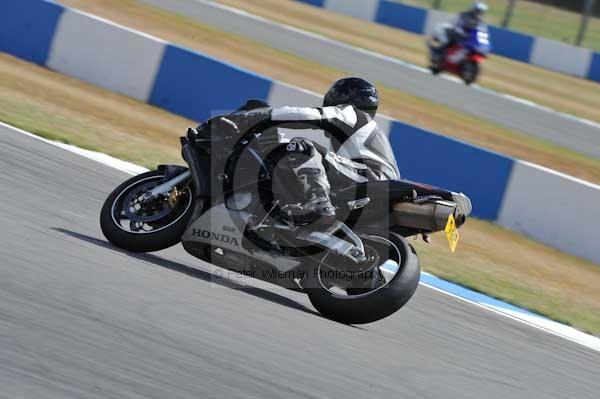 Motorcycle action photographs;donington;donington park leicestershire;donington photographs;event digital images;eventdigitalimages;no limits trackday;peter wileman photography;trackday;trackday digital images;trackday photos