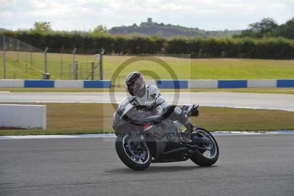 Motorcycle action photographs;donington;donington park leicestershire;donington photographs;event digital images;eventdigitalimages;no limits trackday;peter wileman photography;trackday;trackday digital images;trackday photos