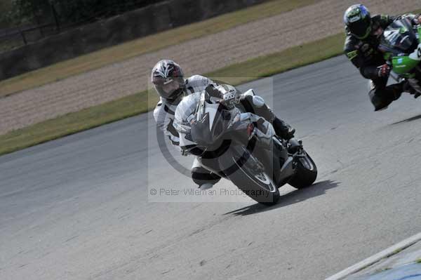 Motorcycle action photographs;donington;donington park leicestershire;donington photographs;event digital images;eventdigitalimages;no limits trackday;peter wileman photography;trackday;trackday digital images;trackday photos