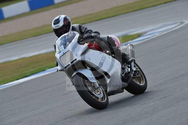 Motorcycle action photographs;donington;donington park leicestershire;donington photographs;event digital images;eventdigitalimages;no limits trackday;peter wileman photography;trackday;trackday digital images;trackday photos