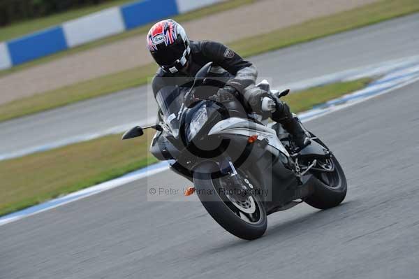 Motorcycle action photographs;donington;donington park leicestershire;donington photographs;event digital images;eventdigitalimages;no limits trackday;peter wileman photography;trackday;trackday digital images;trackday photos