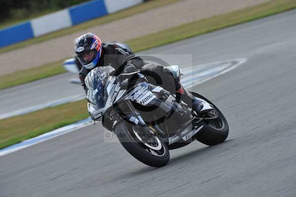 Motorcycle action photographs;donington;donington park leicestershire;donington photographs;event digital images;eventdigitalimages;no limits trackday;peter wileman photography;trackday;trackday digital images;trackday photos