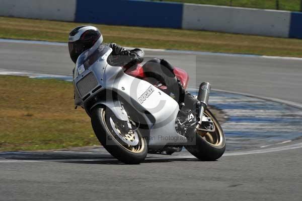 Motorcycle action photographs;donington;donington park leicestershire;donington photographs;event digital images;eventdigitalimages;no limits trackday;peter wileman photography;trackday;trackday digital images;trackday photos