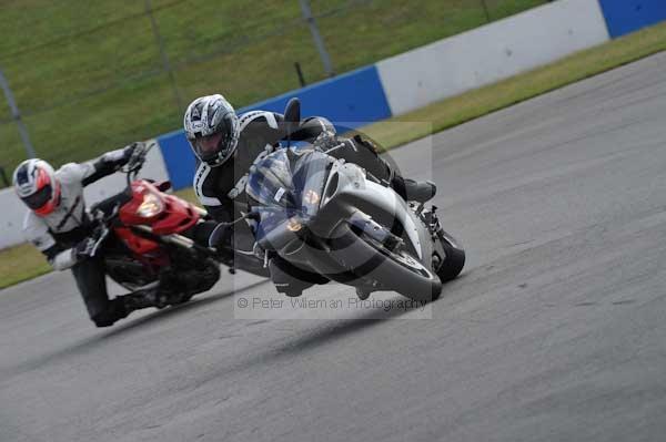 Motorcycle action photographs;donington;donington park leicestershire;donington photographs;event digital images;eventdigitalimages;no limits trackday;peter wileman photography;trackday;trackday digital images;trackday photos