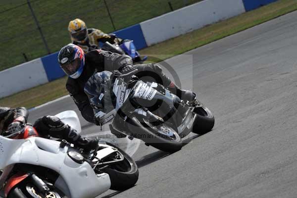 Motorcycle action photographs;donington;donington park leicestershire;donington photographs;event digital images;eventdigitalimages;no limits trackday;peter wileman photography;trackday;trackday digital images;trackday photos