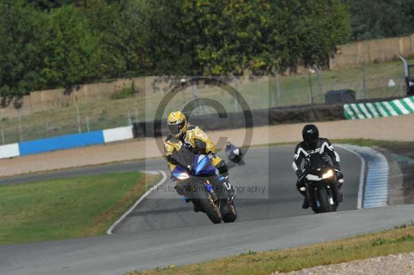 Motorcycle action photographs;donington;donington park leicestershire;donington photographs;event digital images;eventdigitalimages;no limits trackday;peter wileman photography;trackday;trackday digital images;trackday photos