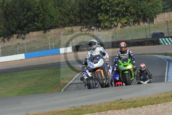 Motorcycle action photographs;donington;donington park leicestershire;donington photographs;event digital images;eventdigitalimages;no limits trackday;peter wileman photography;trackday;trackday digital images;trackday photos