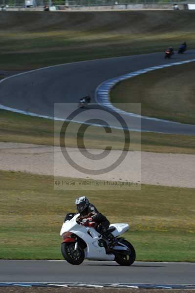 Motorcycle action photographs;donington;donington park leicestershire;donington photographs;event digital images;eventdigitalimages;no limits trackday;peter wileman photography;trackday;trackday digital images;trackday photos