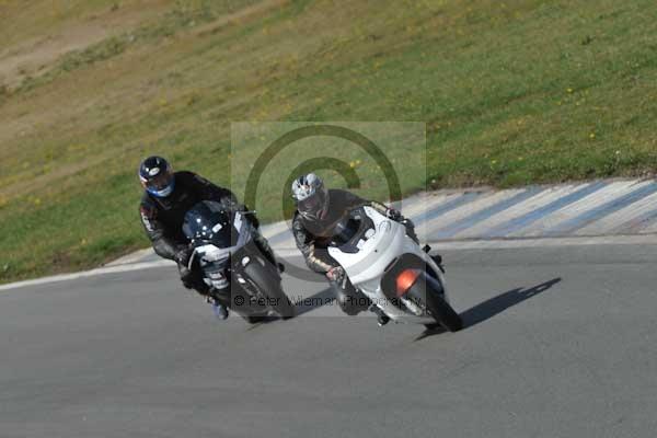 Motorcycle action photographs;donington;donington park leicestershire;donington photographs;event digital images;eventdigitalimages;no limits trackday;peter wileman photography;trackday;trackday digital images;trackday photos