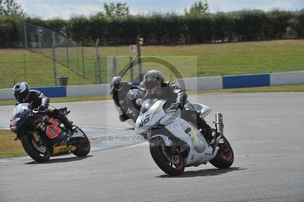 Motorcycle action photographs;donington;donington park leicestershire;donington photographs;event digital images;eventdigitalimages;no limits trackday;peter wileman photography;trackday;trackday digital images;trackday photos