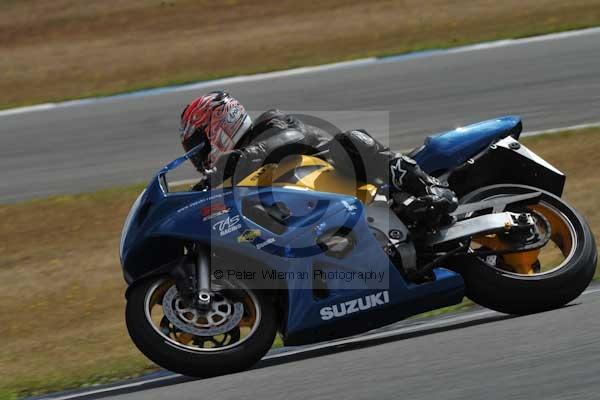 Motorcycle action photographs;donington;donington park leicestershire;donington photographs;event digital images;eventdigitalimages;no limits trackday;peter wileman photography;trackday;trackday digital images;trackday photos