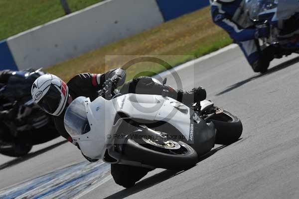 Motorcycle action photographs;donington;donington park leicestershire;donington photographs;event digital images;eventdigitalimages;no limits trackday;peter wileman photography;trackday;trackday digital images;trackday photos