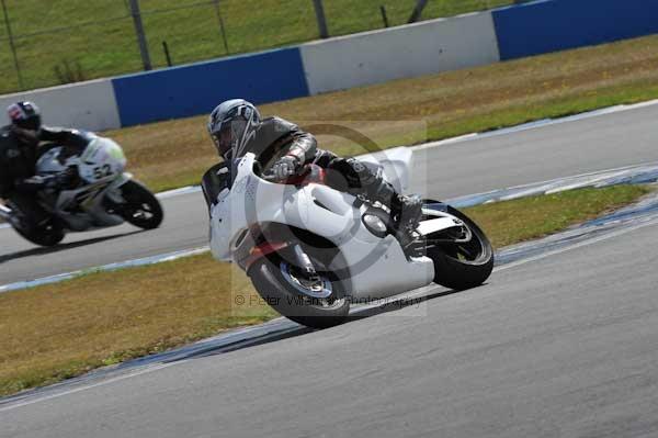 Motorcycle action photographs;donington;donington park leicestershire;donington photographs;event digital images;eventdigitalimages;no limits trackday;peter wileman photography;trackday;trackday digital images;trackday photos