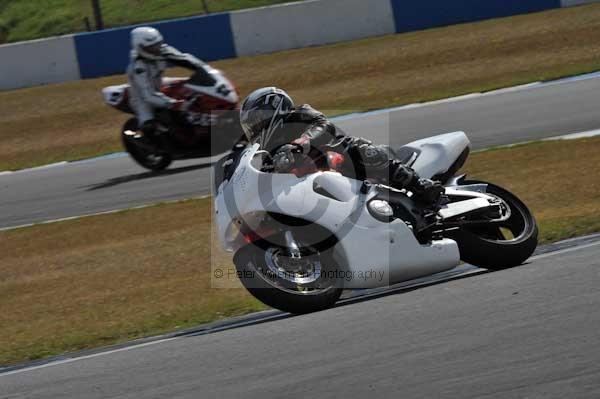 Motorcycle action photographs;donington;donington park leicestershire;donington photographs;event digital images;eventdigitalimages;no limits trackday;peter wileman photography;trackday;trackday digital images;trackday photos